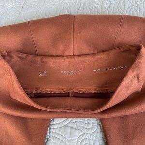 White House Black Market Runway Leggings Vegan-Suede, Brown color. Size 10